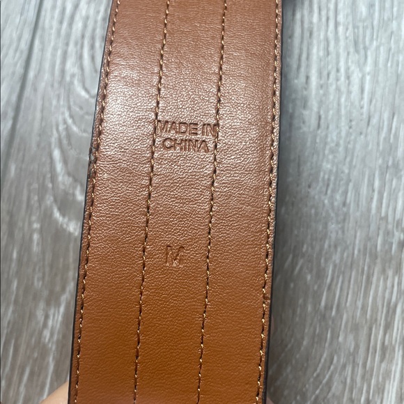 Elegant Women's Black and Brown Belt Set - Picture 5 of 16